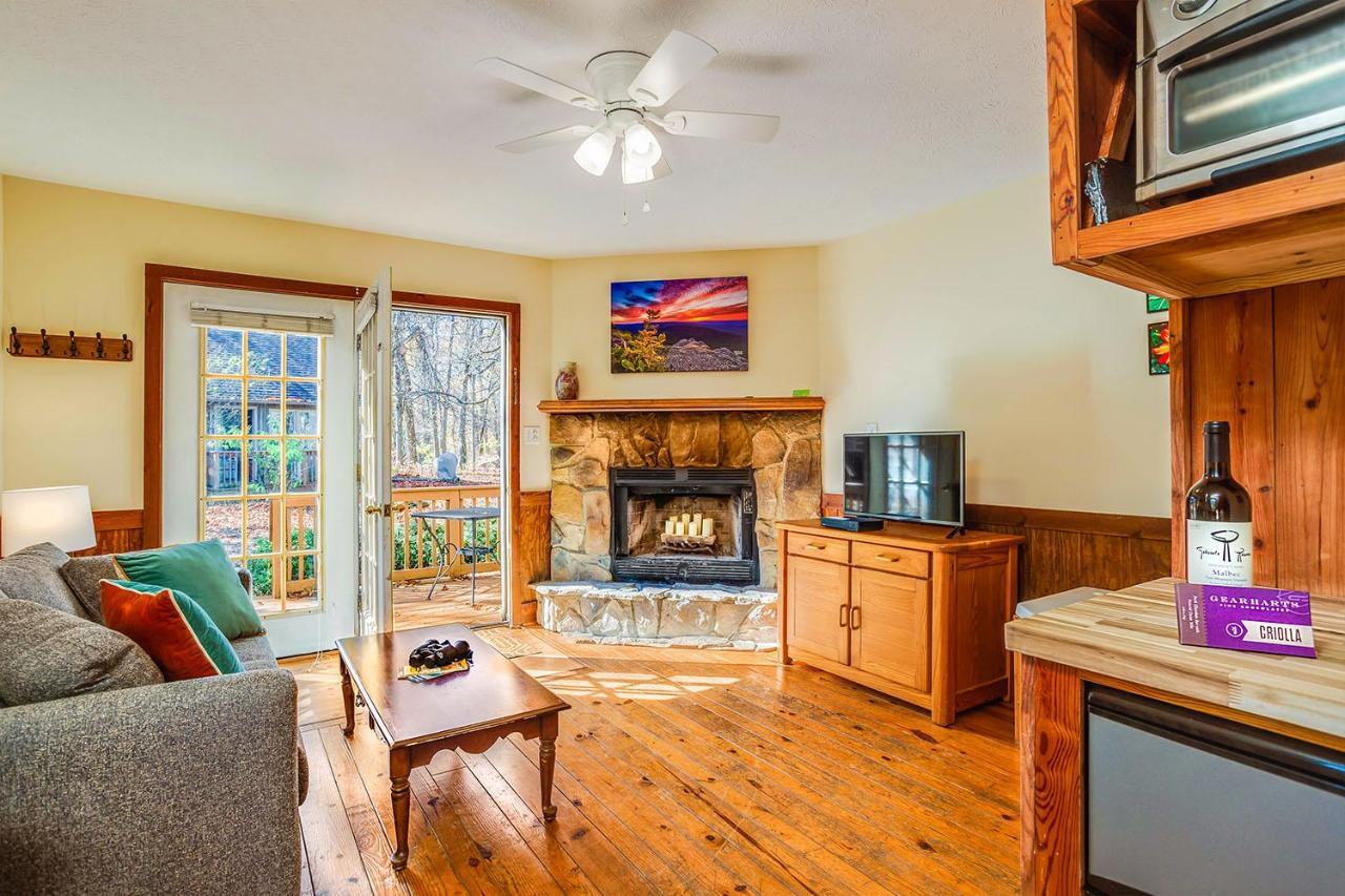 Love Ridge Mountain Lodging Lyndhurst 외부 사진