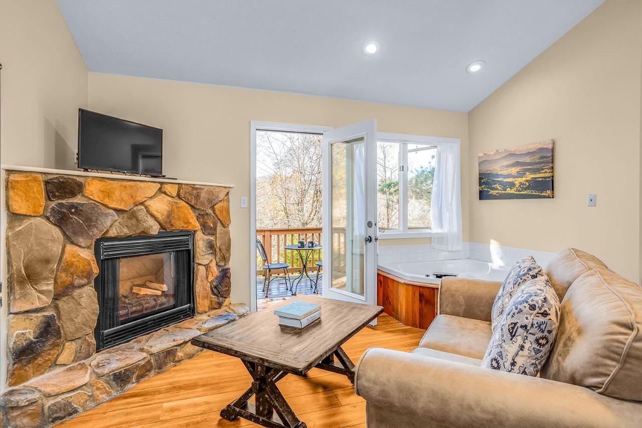 Love Ridge Mountain Lodging Lyndhurst 외부 사진