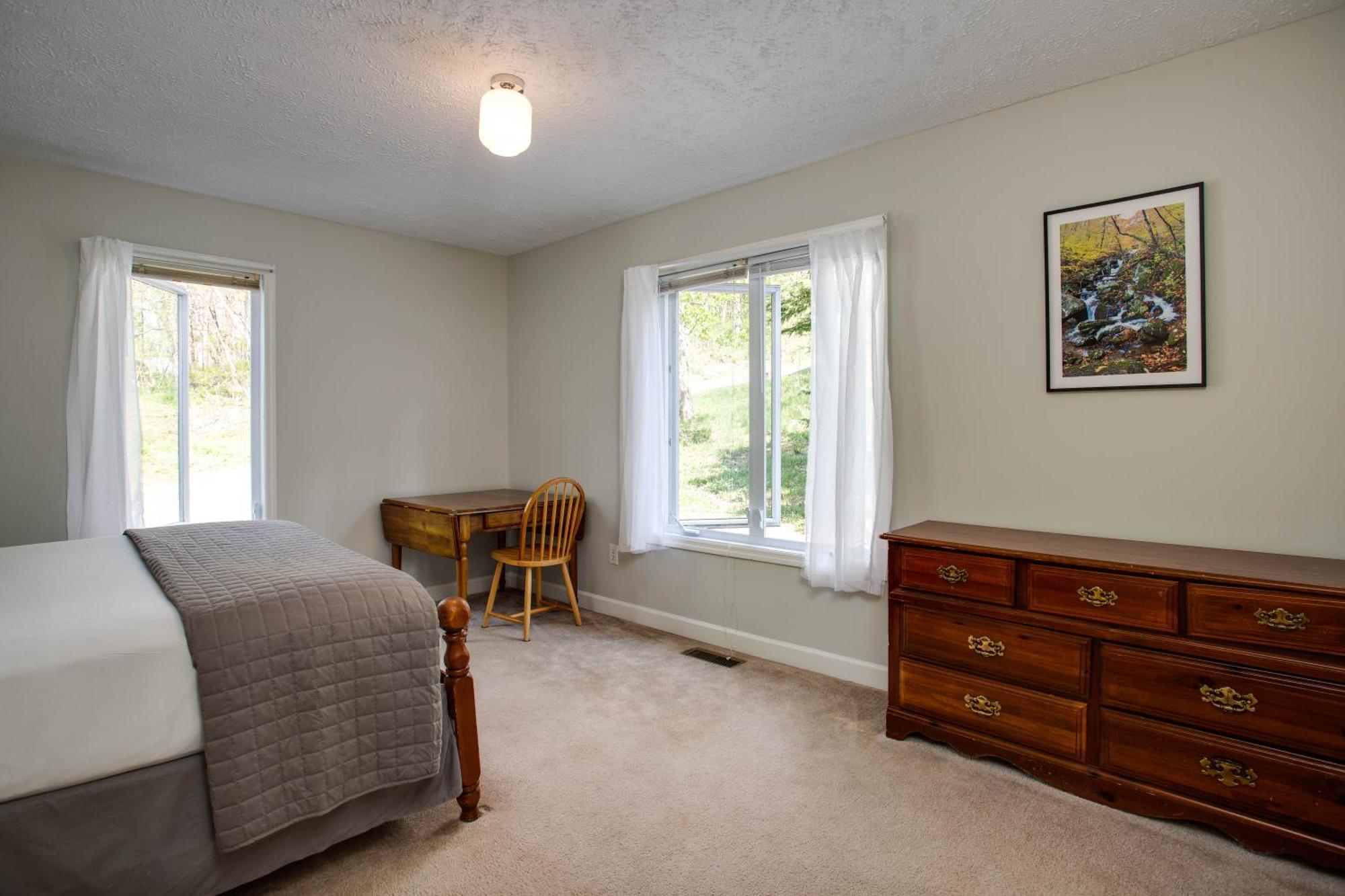 Love Ridge Mountain Lodging Lyndhurst 외부 사진