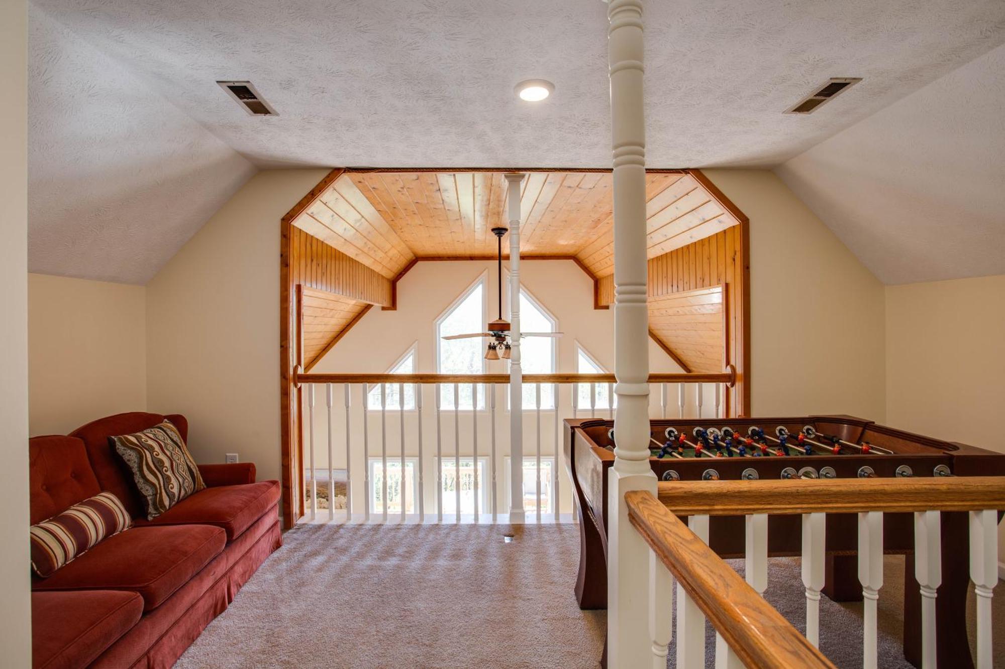Love Ridge Mountain Lodging Lyndhurst 외부 사진