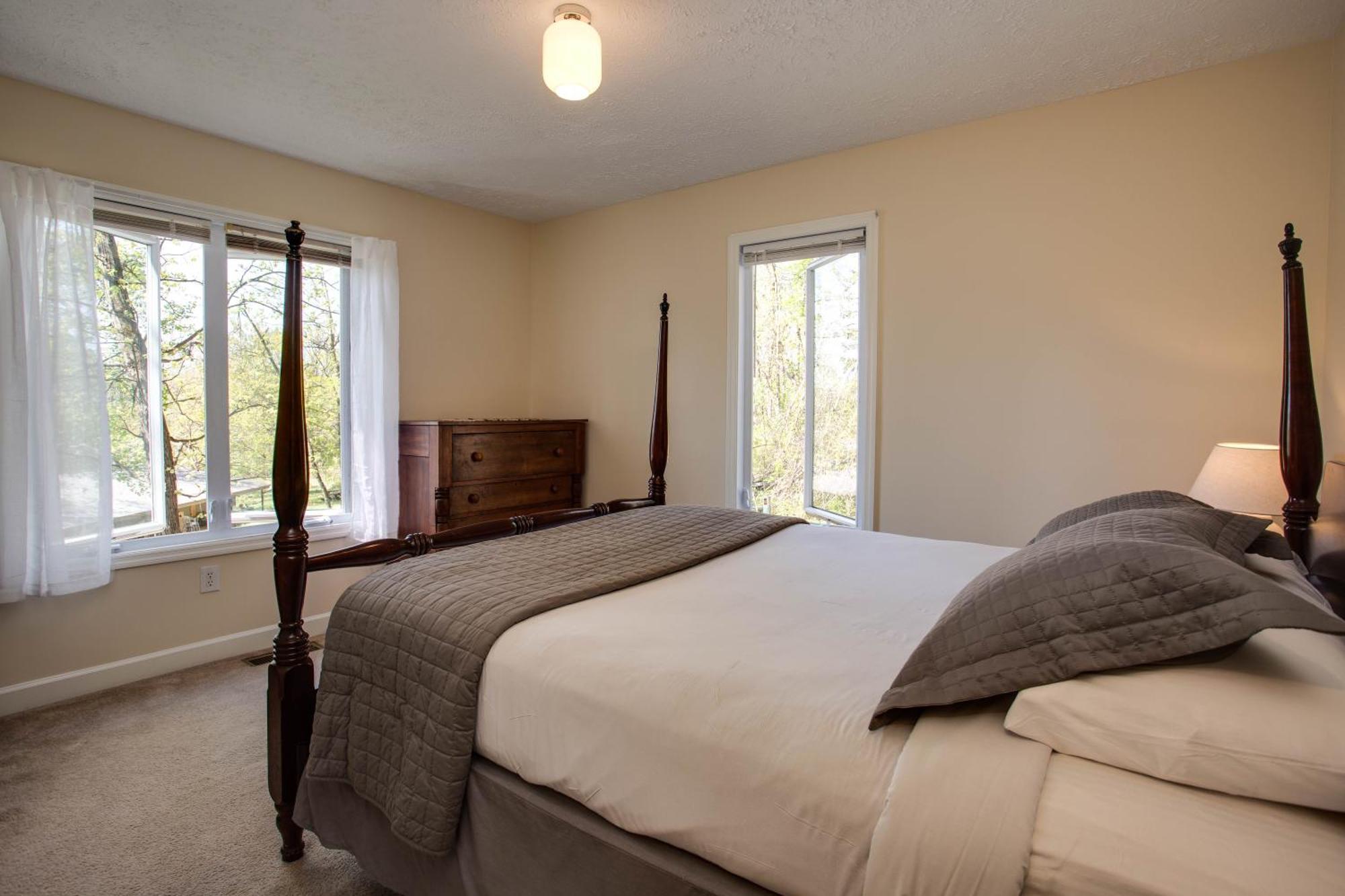 Love Ridge Mountain Lodging Lyndhurst 외부 사진