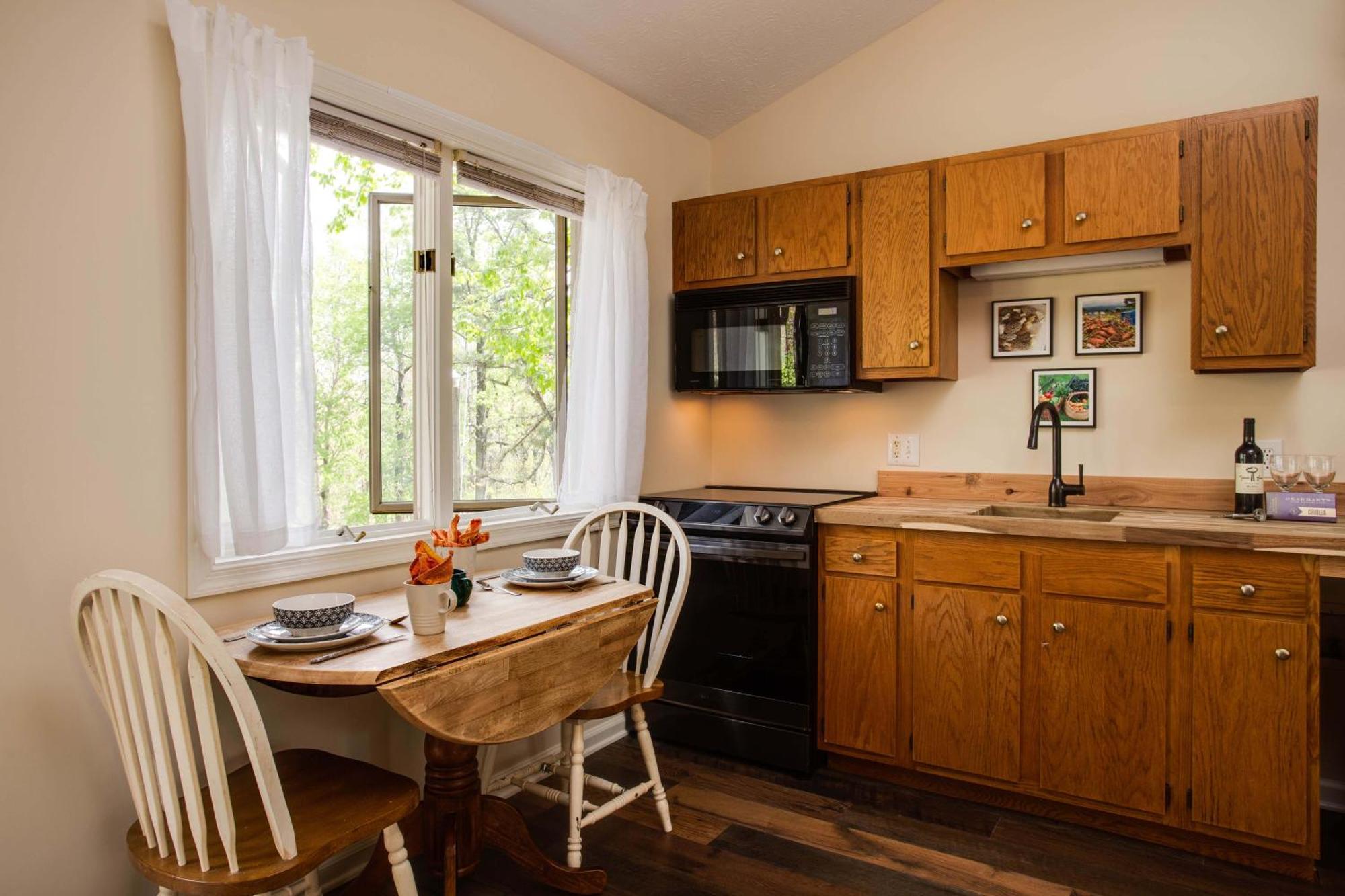 Love Ridge Mountain Lodging Lyndhurst 외부 사진