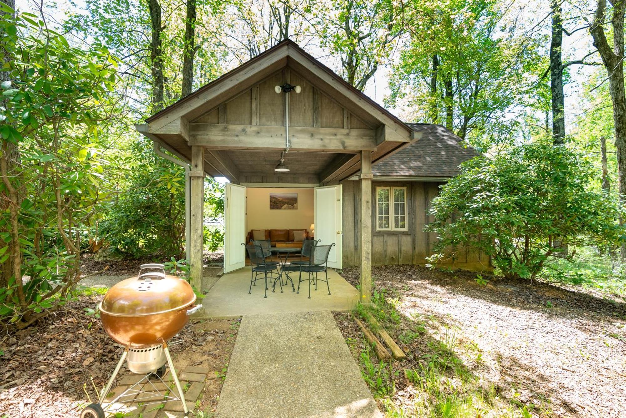 Love Ridge Mountain Lodging Lyndhurst 외부 사진